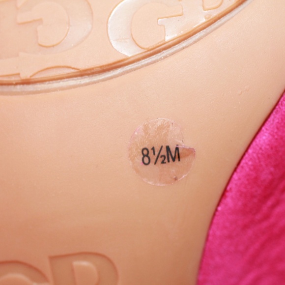 Gianni Bini Kat Kall Magenta Suede Heels Size (8.5) - Picture 7 of 8